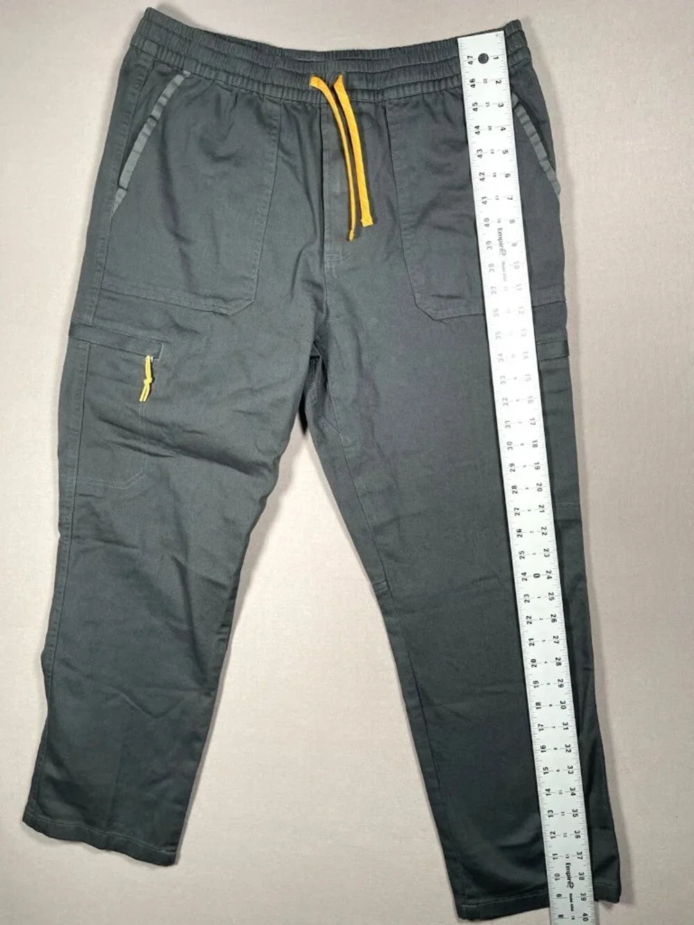 NWT The North Face Field Elastic Cargo Asphalt Grey Pants - Men Size Large